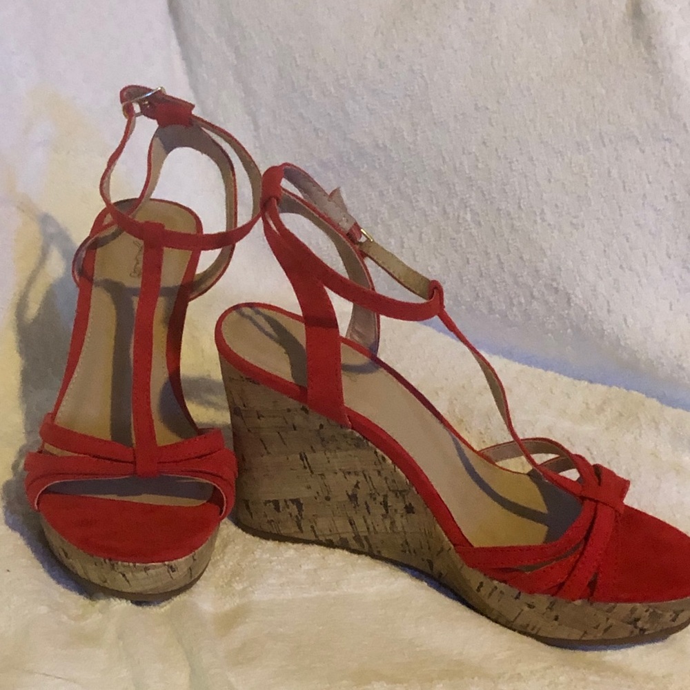 Jaclyn Smith Red Strappy Wedge Heels